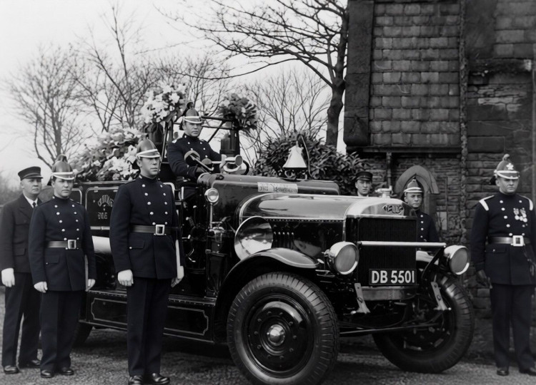 The funeral of John F Lamon at St Marys Catholic Church, Stockport (Image via Stockport Heritage Library)