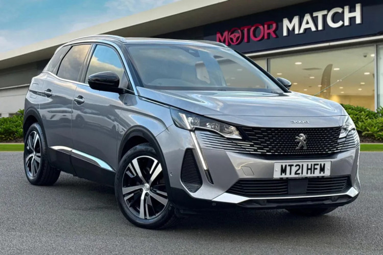 This fantastic PEUGEOT 3008 GT Premium is a petrol plug-in hybrid model (Swansway)