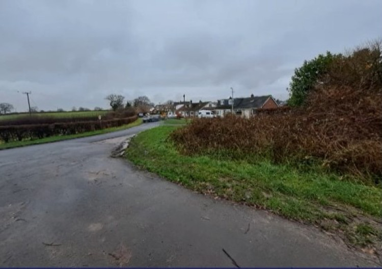 Cookesmere Lane Sandbach application of site frontage looking east onto Cookesmere Lane, Sandbach (CEC, from planning meeting)