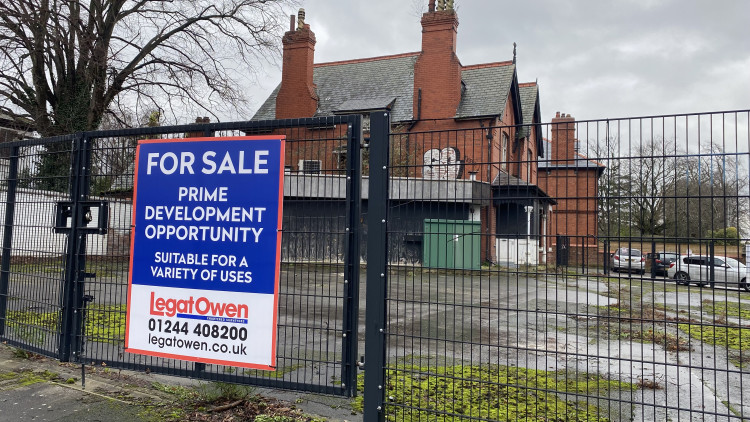 The site was last occupied in 2011, where it most recently operated as a Shell petrol filling station (Nub News)