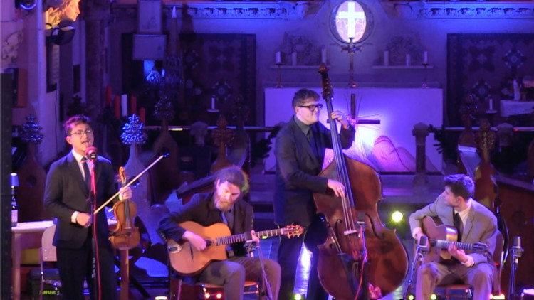 Fidelio Hot Club perform at St James’s Church, joined by BMW jazz artist 2025 winner Elias Prinz (credit: Graham McHutchon).
