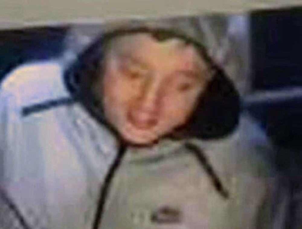 On Wednesday 24 December, a local man, who was riding his bike in an alleyway between Buxton Avenue and Lea Avenue, was approached by an unknown man and had his bike nicked (Photo: Cheshire Police).