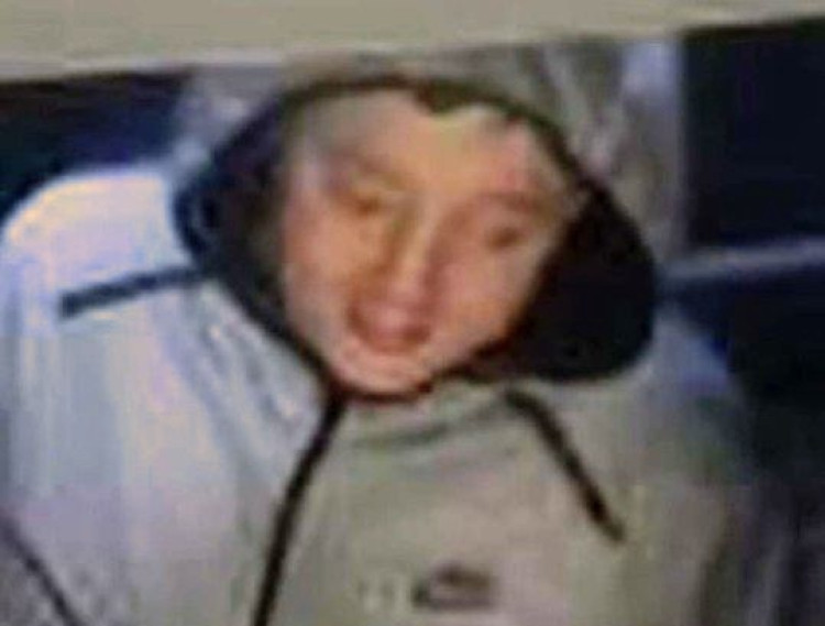 On Wednesday 24 December, a local man, who was riding his bike in an alleyway between Buxton Avenue and Lea Avenue, was approached by an unknown man and had his bike nicked (Photo: Cheshire Police).