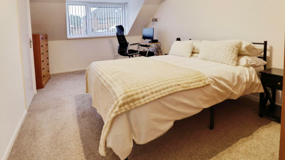 One of the two bedrooms (image via Stephenson Browne)