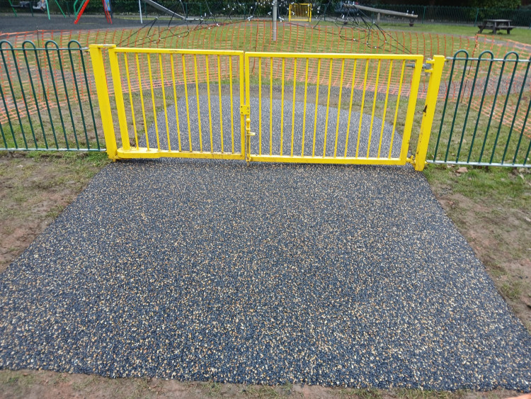 Shepton Mallet Town Council received a £5,000 Tesco grant to improve Collett Park's access. 
