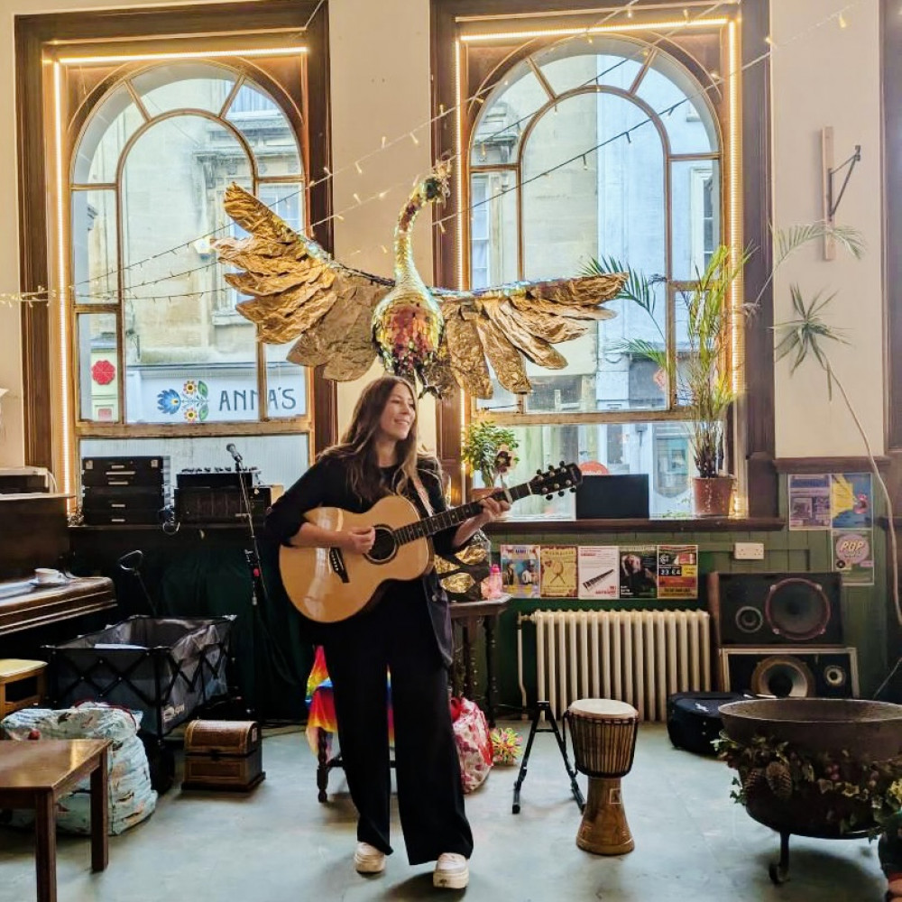 Sing-a-ling at the Art Bank