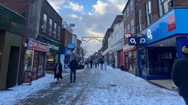 The Met Office has issued a yellow weather warning for snow and ice (Credit: Nub News)