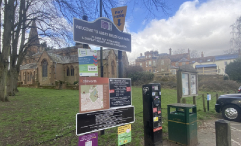 Internet issues affect Warwick District Council car park payment machines, causing VOID transactions (image via Nub News) 
