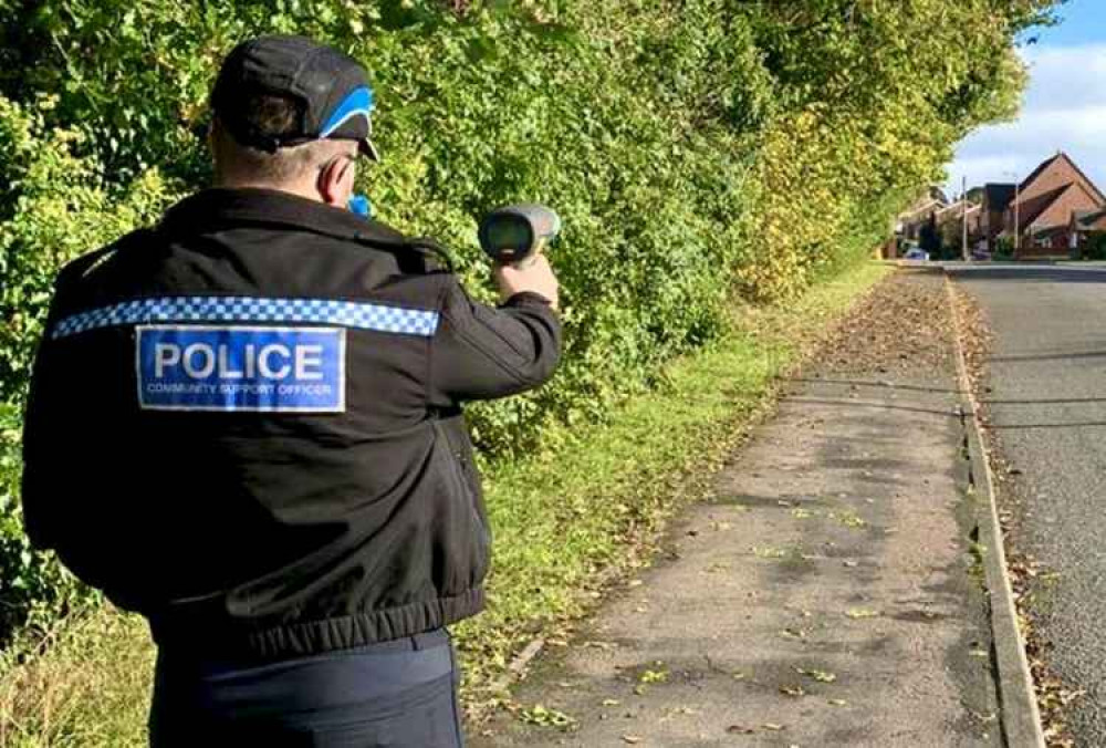 Police say drivers flashing their headlights were 'obstructing'. Photo: Swadlincote SNT