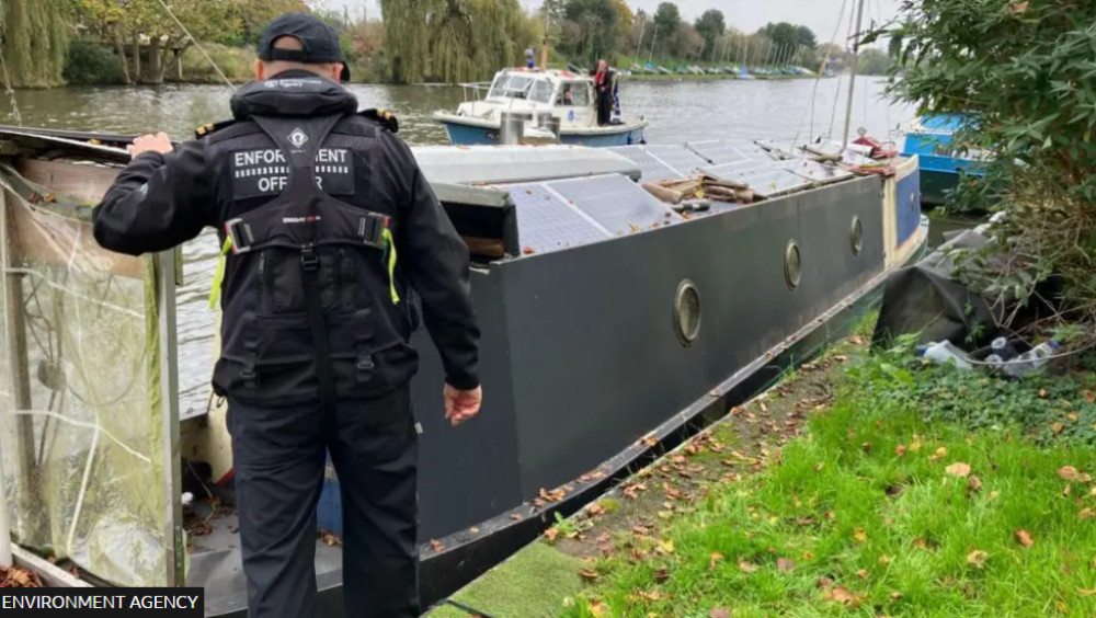 The Environment Agency has won a court battle against illegal mooring on the Thames near Hampton Court (Credit: Environment Afency)