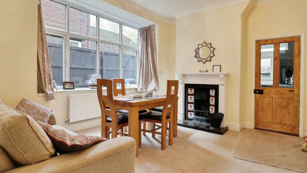 One of the reception rooms (image via Stephenson Browne)