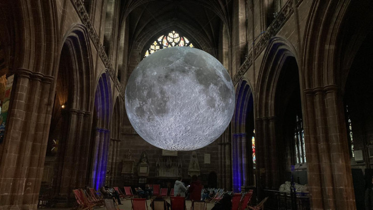 The moon features 120dpi detailed NASA imagery of the lunar surface (Nub News)