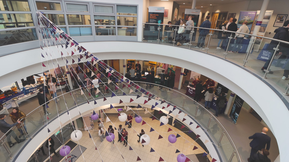 Macclesfield College