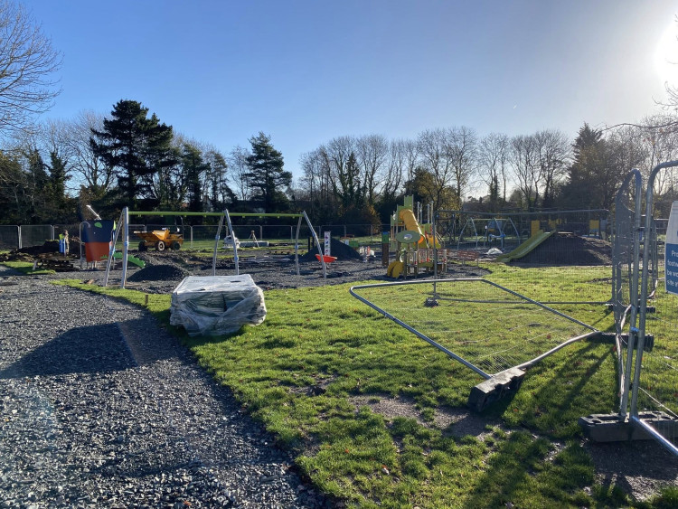 Works to install a new play area at Castle Farm (image by Nub News)