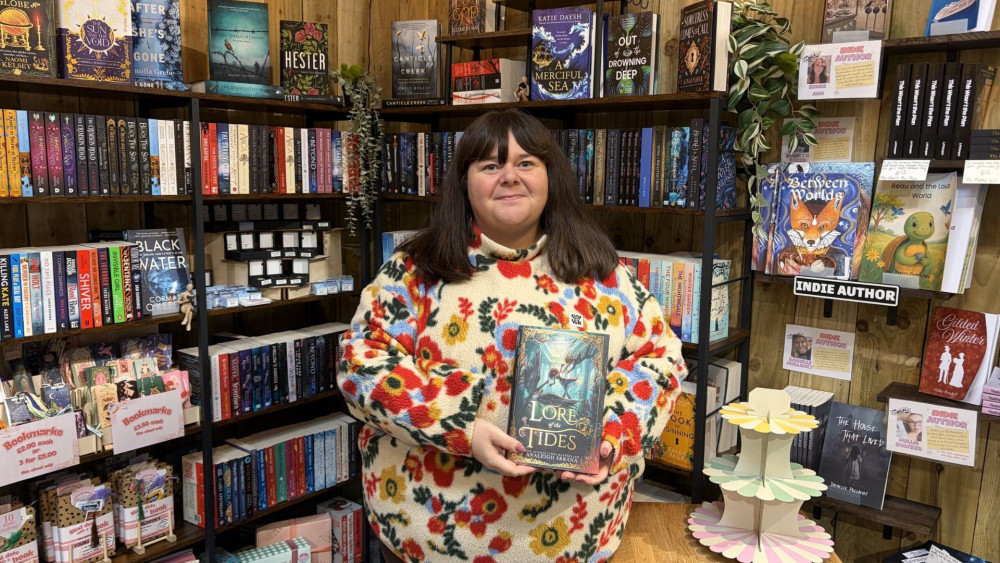 Charley used to work as an accountant (image via Livia Gregor)