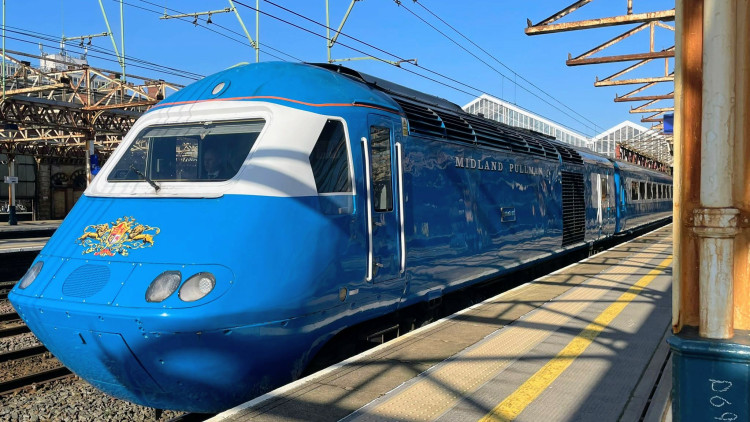 The Midland Pullman, Britains's first ever luxury high speed train, departed from Crewe Railway Station at 10.58am on a non-stop journey to London Euston (Photo: Nub News).