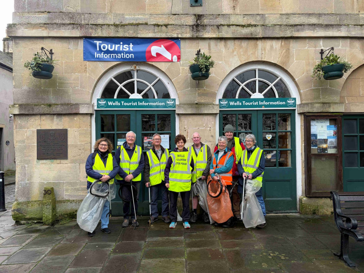 On Sunday, 22 February, over 60 volunteers, led by Councillor Deborah Orrett, cleaned Wells. (Photo: Wells City Council) 