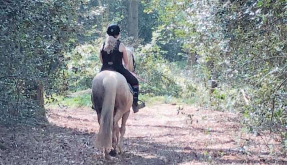 Warwickshire Police seeks horse riders for its mounted volunteers scheme to boost rural safety (image via Lucy Kerr) 