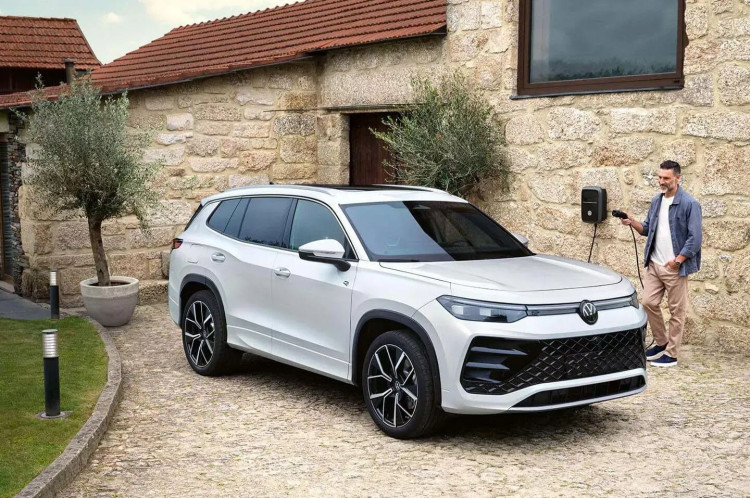 Drivers across Crewe are open to switching to electric vehicles, but only if it fits seamlessly into everyday life, according to new research from Swansway Motor Group and Stephenson Browne (Photo: Supplied).