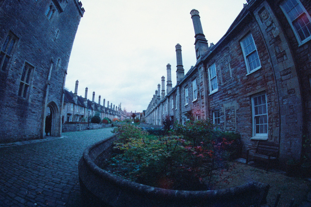 Wells, ranked third among Britain's smallest cities, draws visitors with its historic landmarks and cinematic allure, including Wells Cathedral and Bishop’s Palace. (Unsplash)