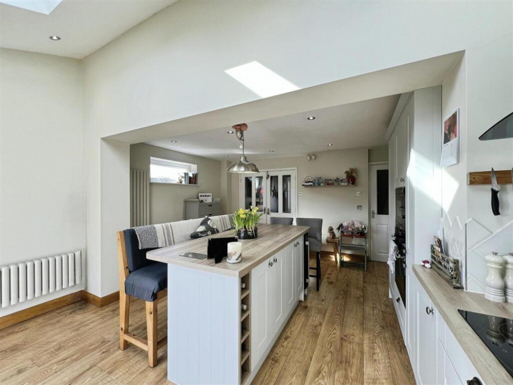 Kitchen/dining room (Credit: Stephenson Browne)