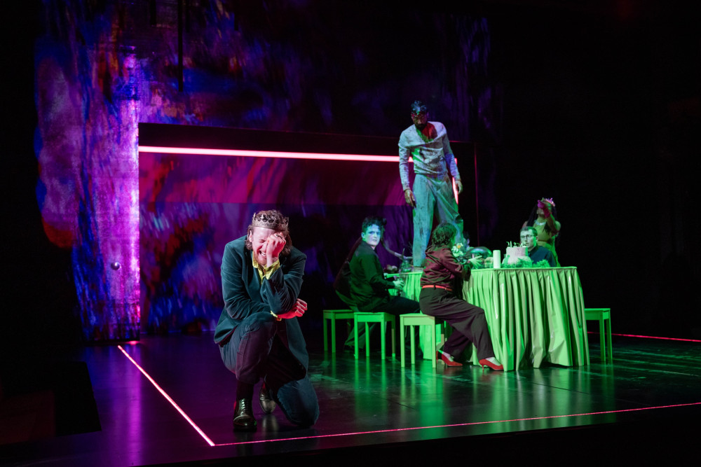 Shakespeare's iconic tragedy is presented on Storyhouse's intimate 'thrust' stage (Image via: Mark Senior)