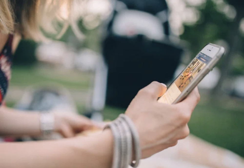 Police, alongside local councils, addresses school violence concerns, increases patrols, and advises parents on monitoring social media accounts (image via Rawpixel)