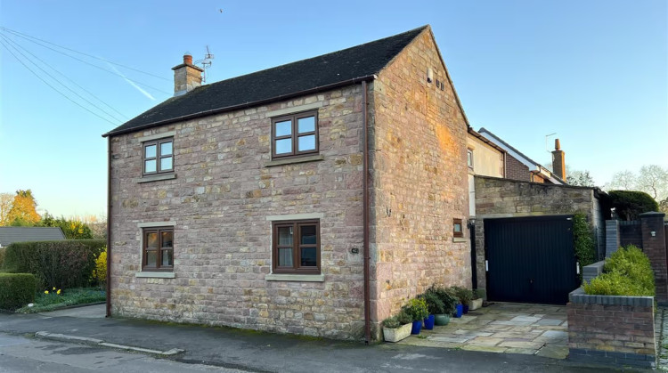 42 Boundary Lane in Mossley, Congleton (Credit: Stephenson Browne)