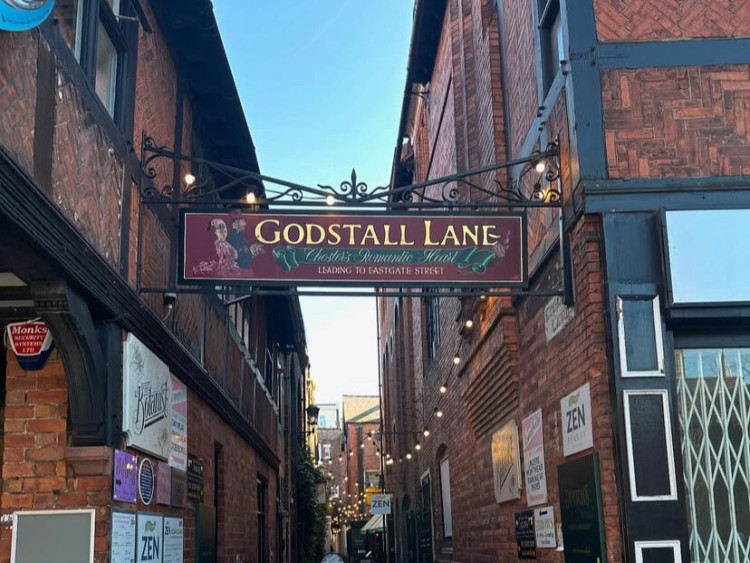 A theatre-themed karaoke bar could be the latest addition to Godstall Lane (Nub News)