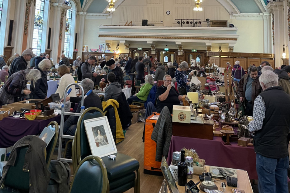 There is lots going on in Stockport this weekend, including an antiques fair, an alternative market, a singing bowls workshop, and more (Image - Cheshire Set Fairs)