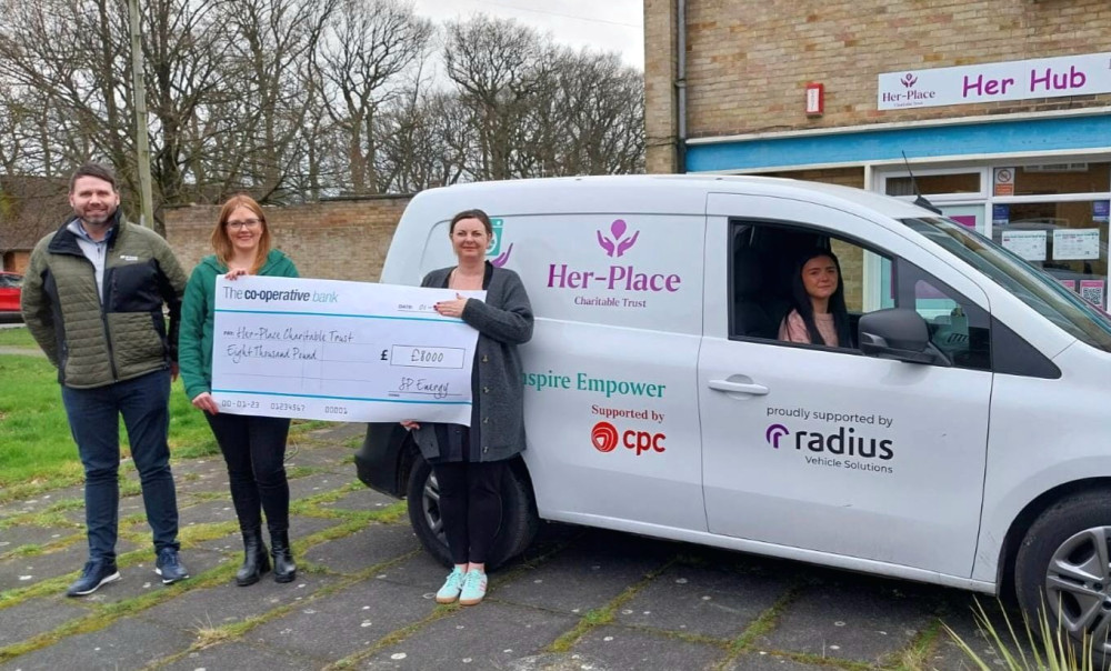 Kira Baker and Steven Matthias from SP Energy, which donated to the van purchase, with founder of Her-Place Charitable Trust, Kate Blakemore (Photo: Jan Roberts).