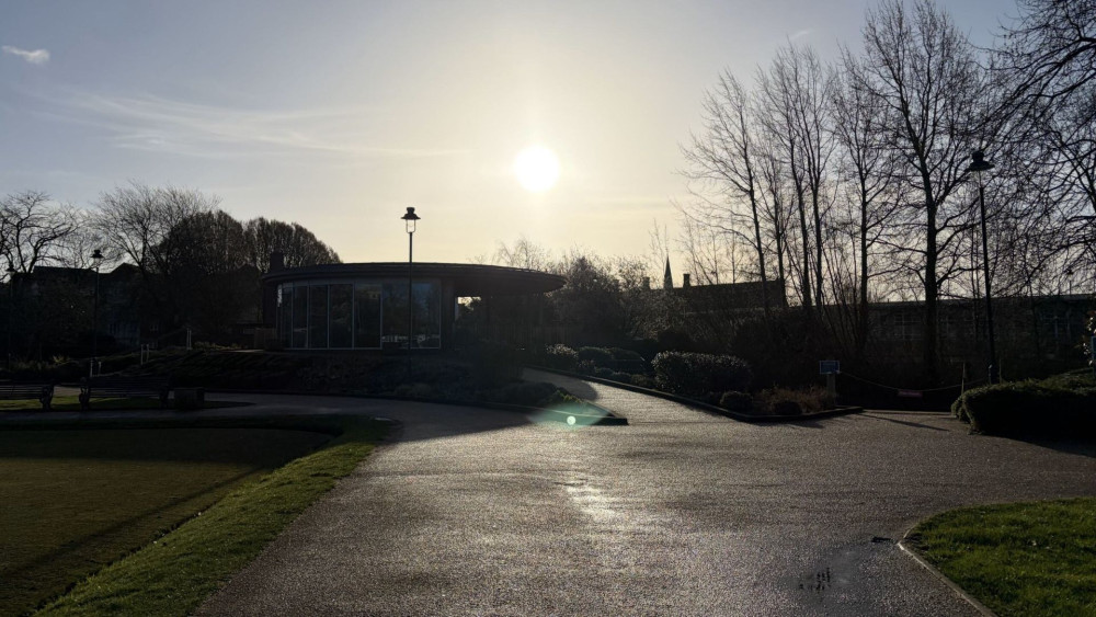 Are  you looking for a new job? (image via Livia Gregor)