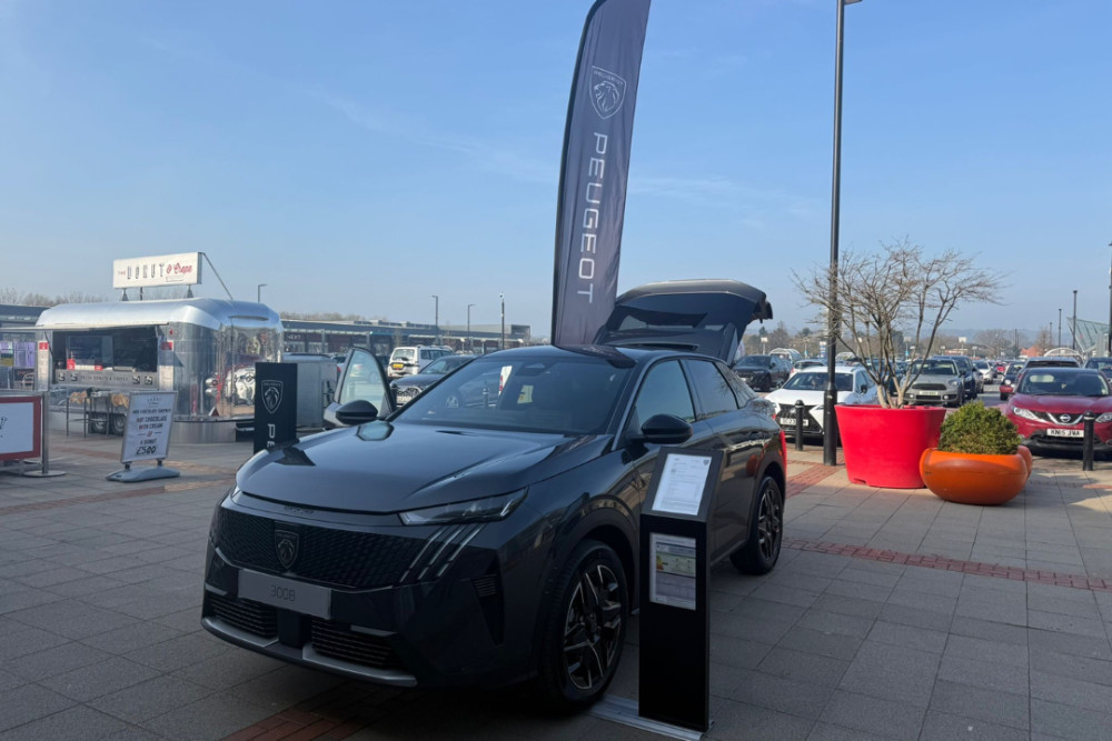 Swansway Chester PEUGEOT is delighted to bring you the PEUGEOT 3008 Allure Hybrid as its Car of the Week (Image via: Swansway)