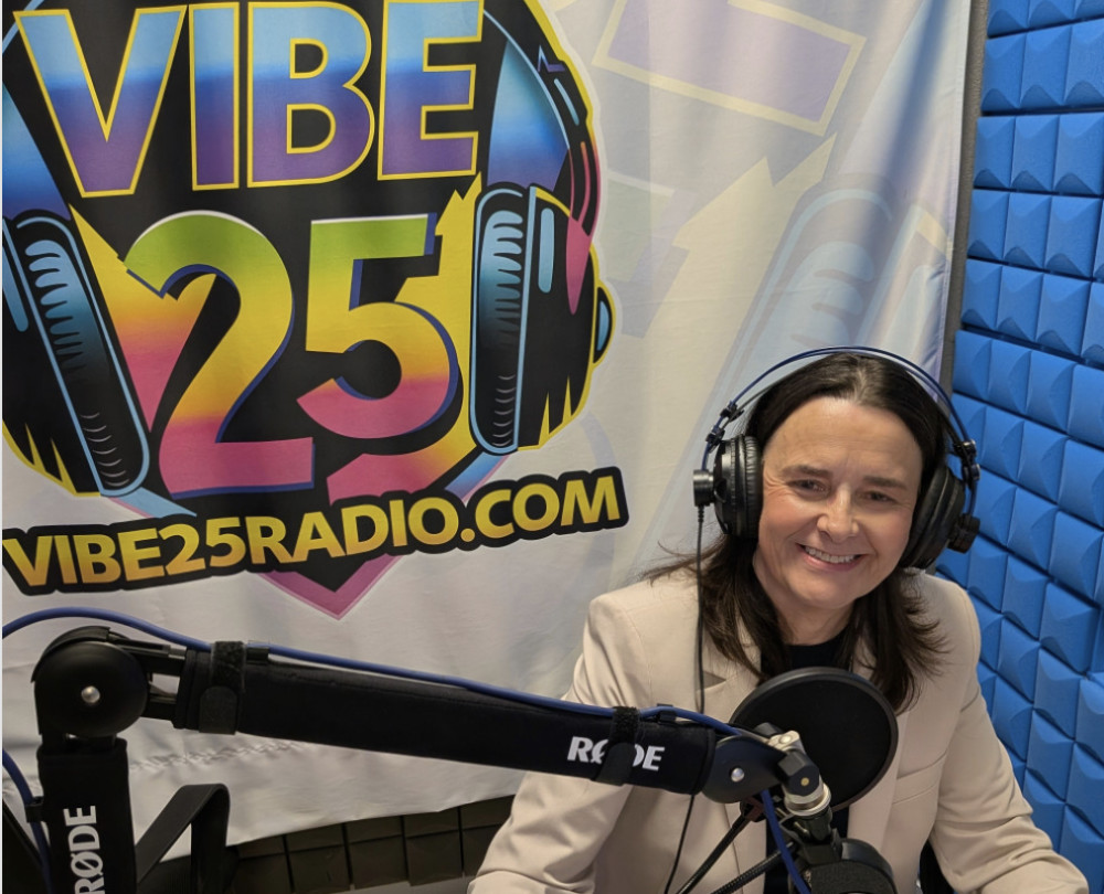 Local journalist Amanda Chalmers, now with Vibe25 Radio, launches 'Chat With Chalmers' on 6 April (image supplied)