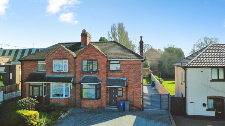 This week we are showcasing a four-bedroom home in Newcastle-under-Lyme (images via Stephenson Browne)