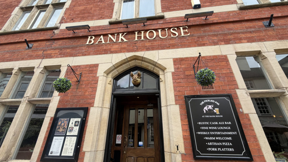 The venue champions local artists (image via Livia Gregor)