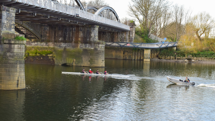 Lola Anderson has partnered with South Western Railway to highlight the best viewing spots along the River Thames for this year’s The Boat Race (credit: South Western Railway).