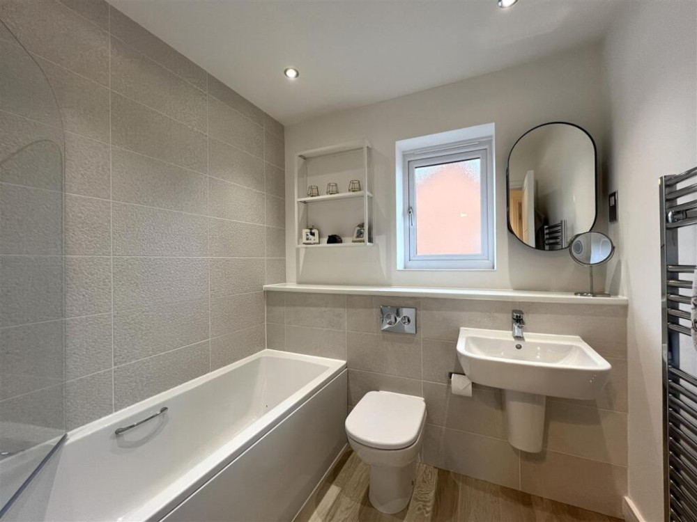 Family bathroom (Credit: Stephenson Browne)