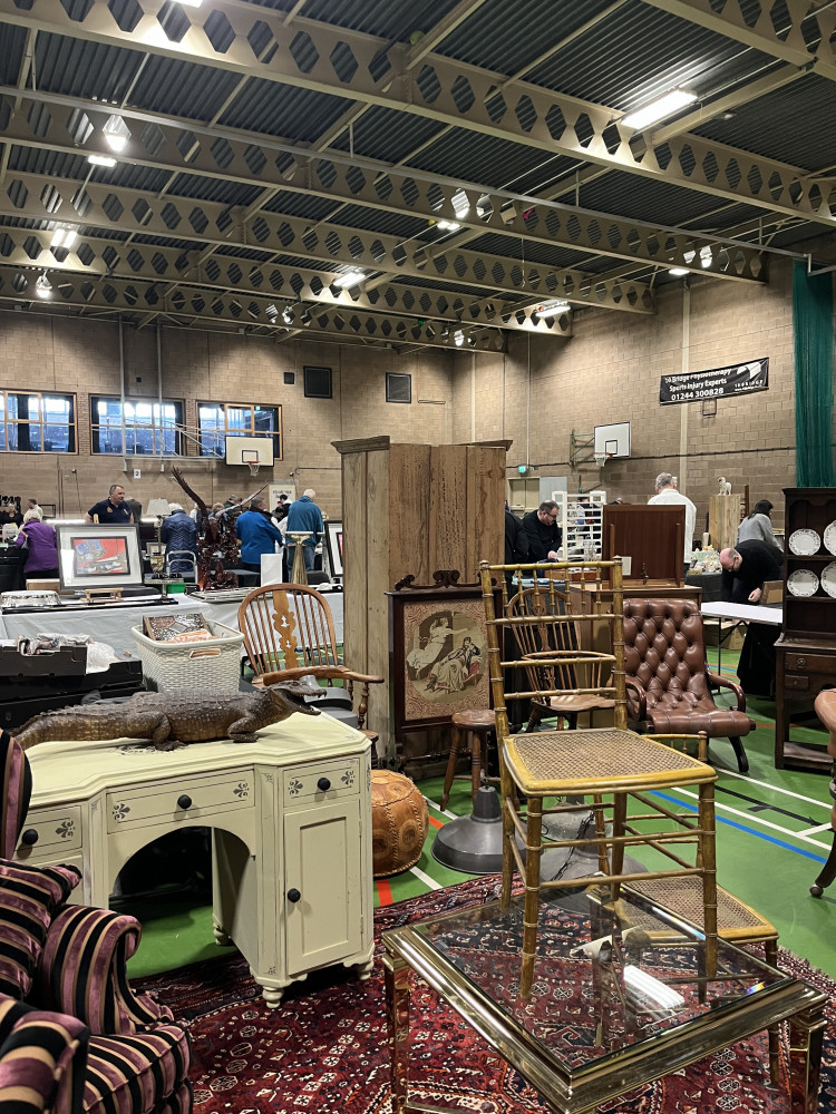 CHESTER ANTIQUE AND COLLECTORS FAIR 