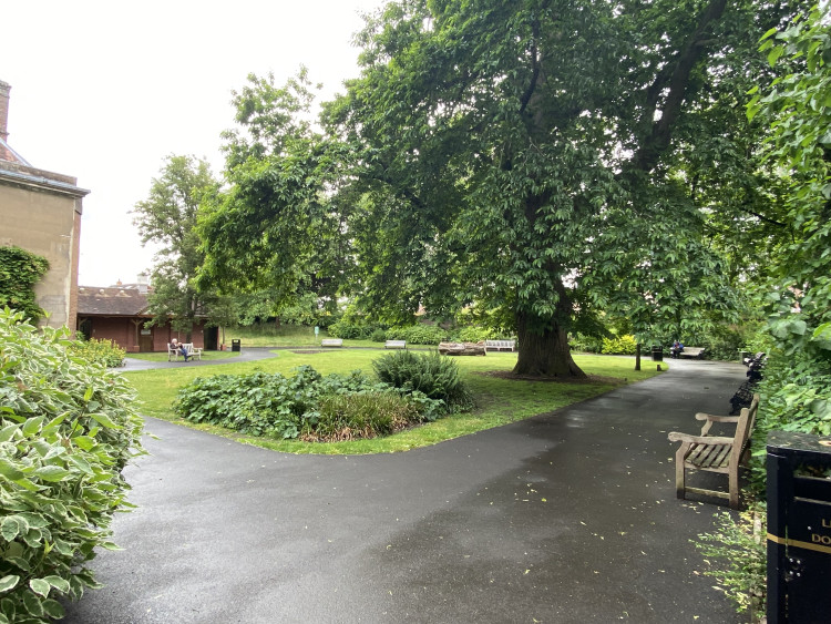 The Pageant Garden in Warwick (image via Nub News)