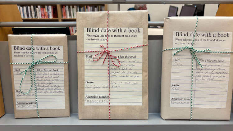 Twickenham Library's 'Blind Date With a Book' shelf (credit: RichmondLibs/X).