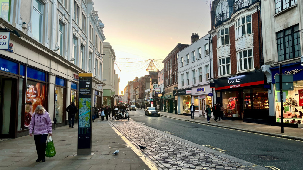 Enjoy Barnes Community Association's Easter hunt, Books on the Rise author event with Edward Tudor Pole and more this weekend in Richmond (credit: Nub News).