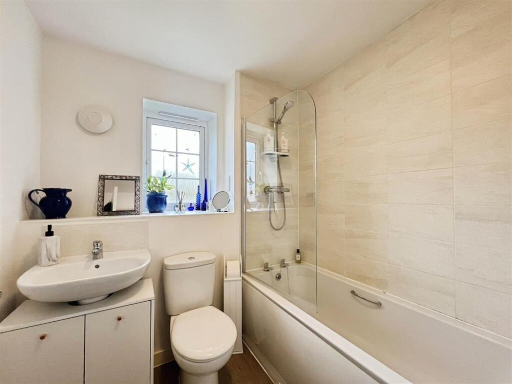 Bathroom (Credit: Stephenson Browne)