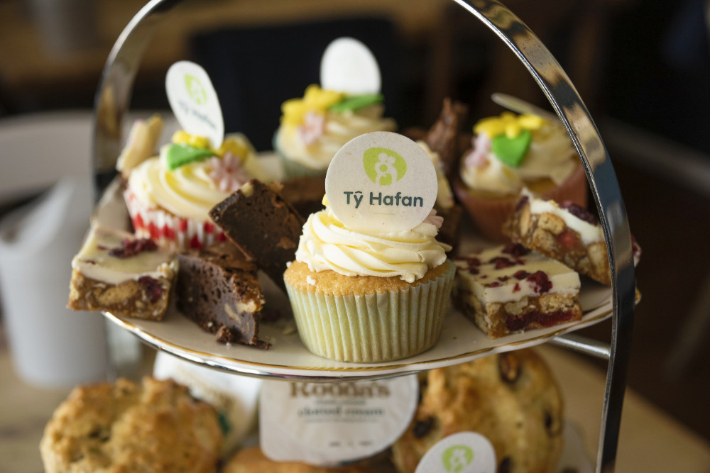 Tea for Tŷ Hafan cakes