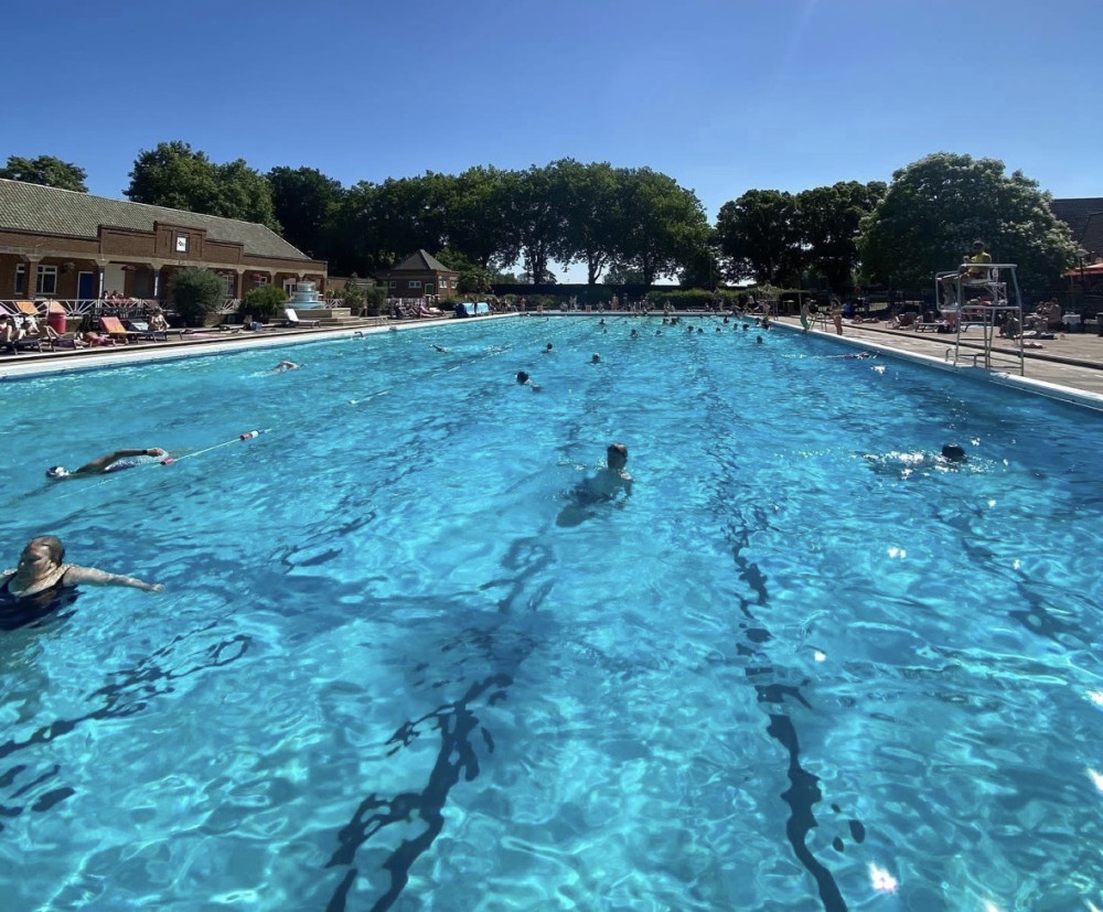 Hitchin outdoor pool 