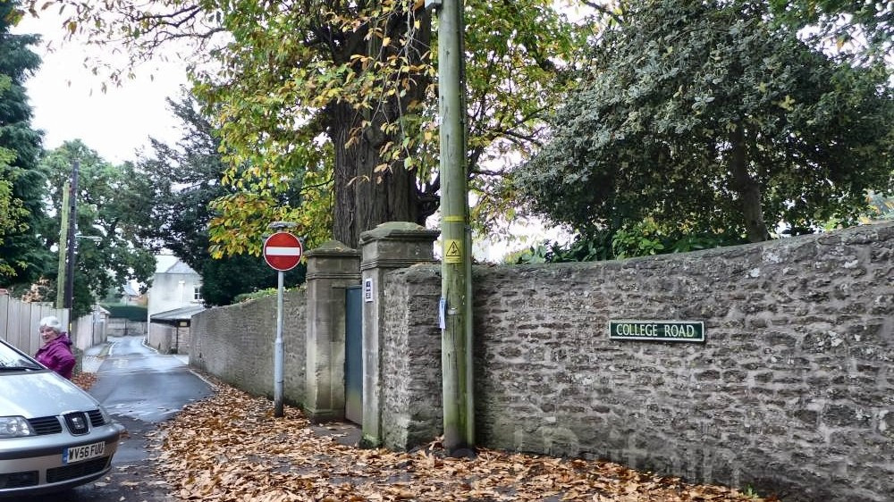 Wells’ College Road will close on Thursday, 16 April 2026, from 9.30 am to 3.30 pm for tree works by MTL Group Ltd.