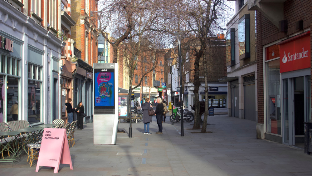 Enjoy wine tasting at BobCat Gallery, live music at The Jazz Sanctuary and more this weekend in Richmond (credit: Nub News).