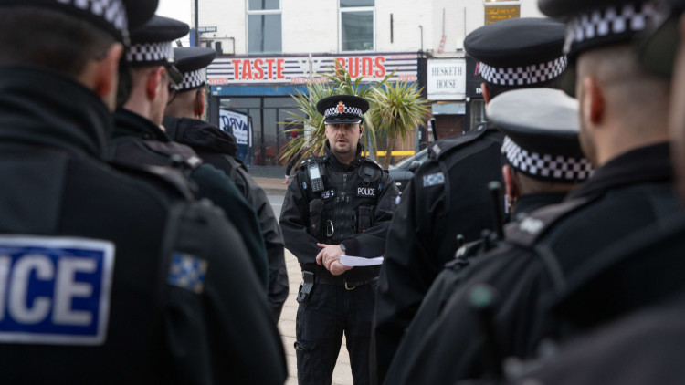 Project Servator is a team of specialist patrols trained to spot suspects planning or preparing to commit serious crimes (Image - GMP)