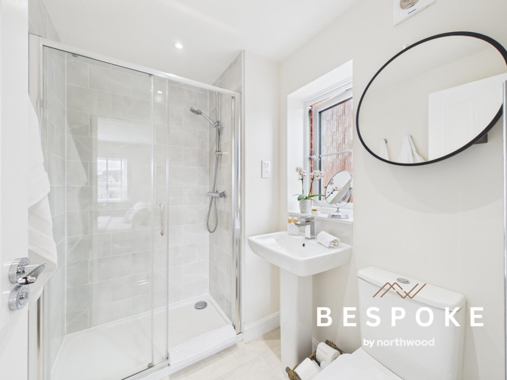 Master bedroom en suite (Credit: Bespoke by Northwood)