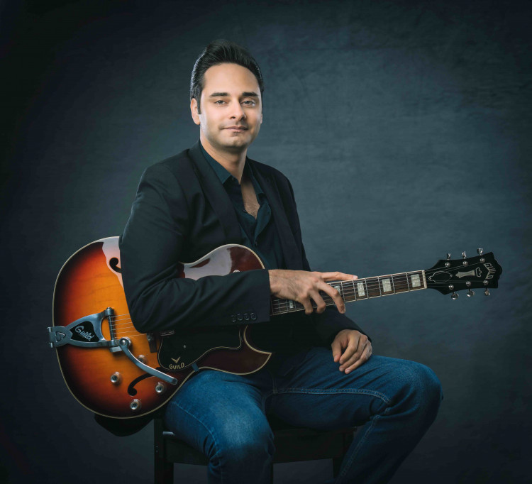 Sunjay - Exquisite Blues, Country and Folk Music With Sonorous Vocals at Warwick Folk Club